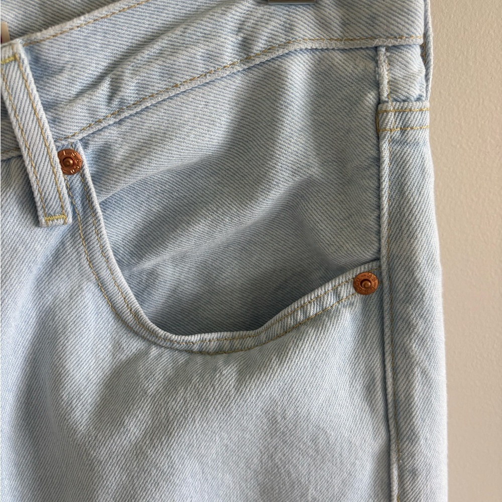 Levi’s Ribcage Straight Jean - Picture 5 of 8